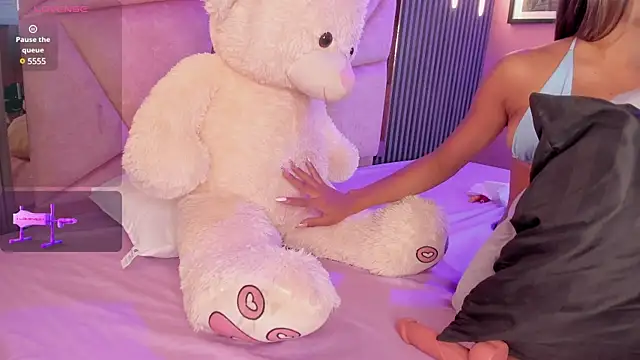 Alisse Miller online show from December 15, 9:20 pm