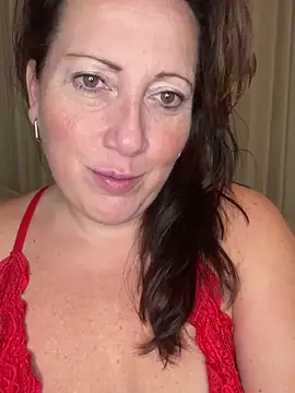 xsexycurvymilf online show from December 12, 1:28 pm