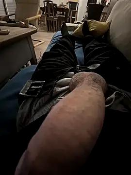 Snapshot of MarkBigDick35 chatting on December 16, 8:05 pm MarkBigDick35 online show from December 16, 8:05 pm