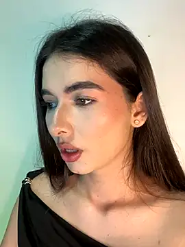 Snapshot of Coralinee_01 chatting on November 15, 12:41 am Coralinee 01 online show from November 15, 12:41 am