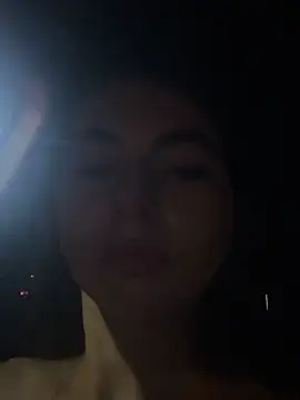 Snapshot of Coralinee_01 chatting on December 21, 12:51 am Coralinee 01 online show from December 21, 12:51 am