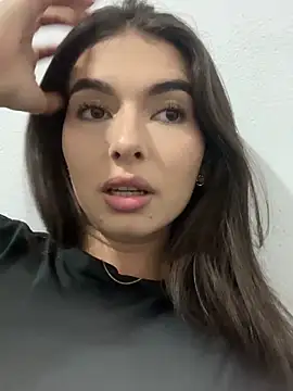 Snapshot of Coralinee_01 chatting on February 21, 1:28 am Coralinee 01 online show from February 21, 1:28 am