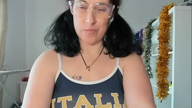 emmita69  online show from December 22, 10:45 am