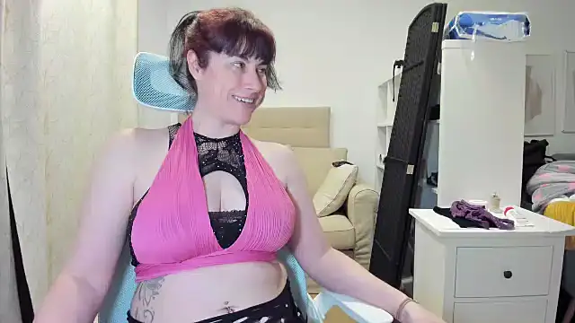 emmita69  online show from February 1, 10:41 pm