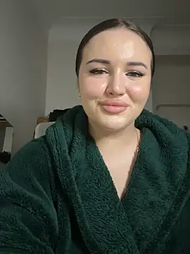 leila beayte  online show from December 15, 7:53 pm