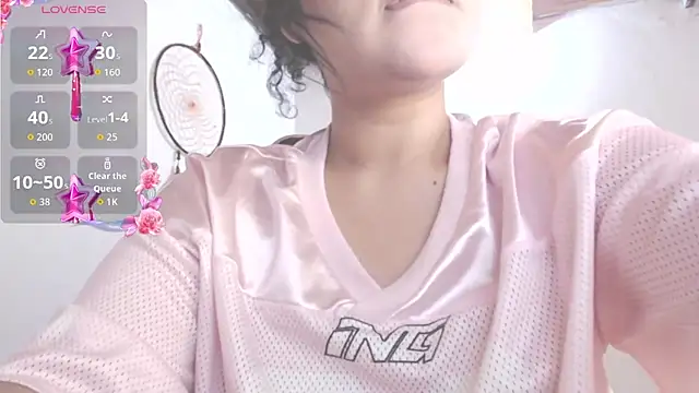 Amara18  online show from November 25, 2:17 pm