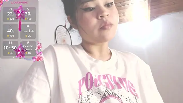 Amara18  online show from December 2, 1:39 pm