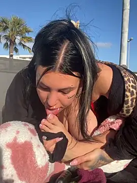 sexynalaa online show from December 25, 1:41 pm
