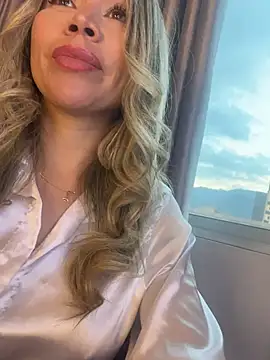 Snapshot of Ammy_Castro chatting on April 27, 10:41 pm Ammy Castro online show from April 27, 10:41 pm