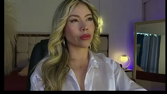 Snapshot of Ammy_Castro chatting on July 24, 10:30 pm Ammy Castro online show from July 24, 10:30 pm