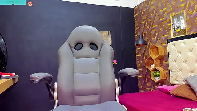 deyy madissonn online show from December 30, 8:15 pm