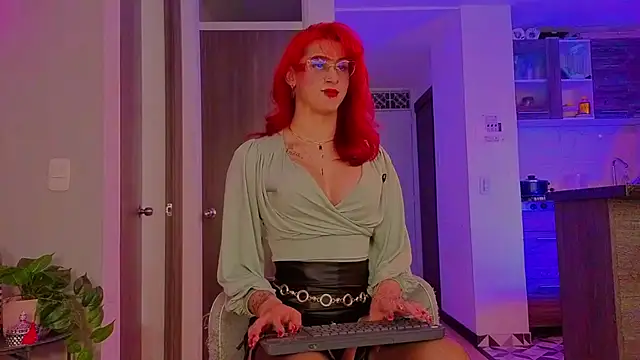 Juliana Saenzz online show from May 28, 7:22 pm