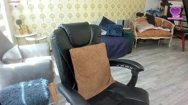 Snapshot of _angelina_class_7 chatting on October 24, 3:30 pm  angelina class 7 online show from October 24, 3:30 pm