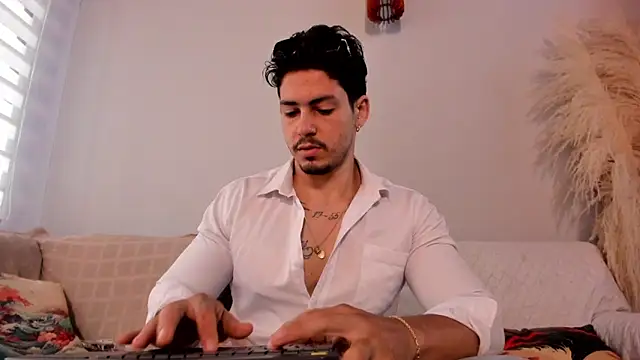 neo dimou  online show from September 18, 12:07 pm