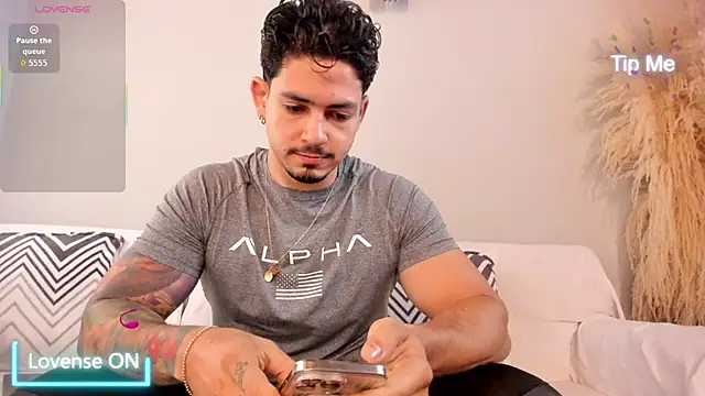 neo dimou  online show from October 28, 11:36 am