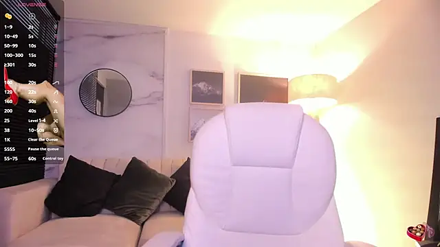 kira moon   online show from December 10, 8:27 pm