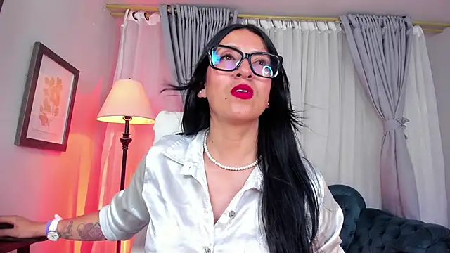 kira moon   online show from October 16, 10:11 pm