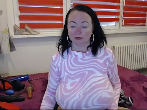 Alexie33 online show from February 9, 2:50 pm