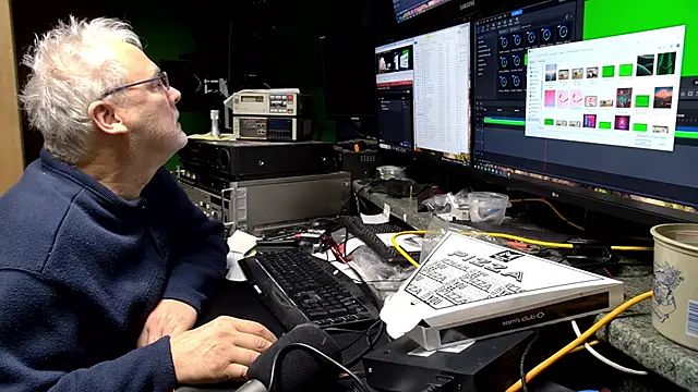 ButtCrackShowing-OOPS online show from March 23, 6:34 pm