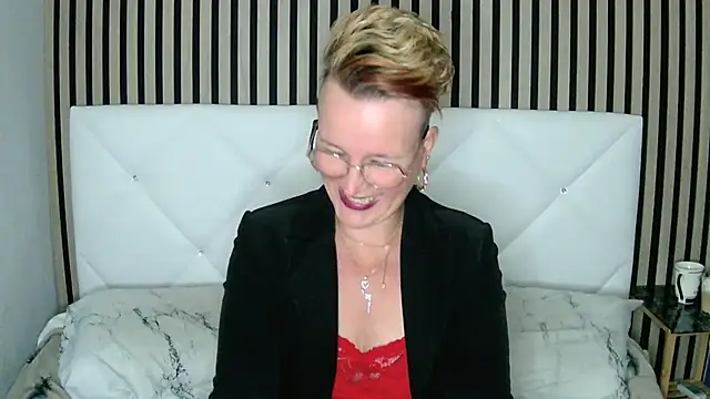 xxNoeliaxx online show from December 16, 7:48 am