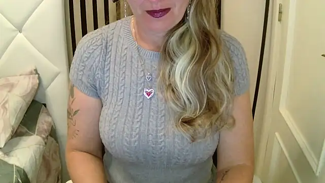 xxNoeliaxx online show from March 8, 8:07 am