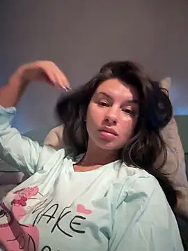 Snapshot of Simply_the_best chatting on October 1, 6:58 pm Simply the best online show from October 1, 6:58 pm