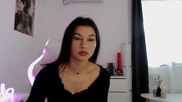 Snapshot of Simply_the_best chatting on October 7, 12:46 pm Simply the best online show from October 7, 12:46 pm