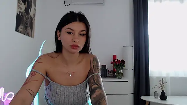 Snapshot of Simply_the_best chatting on October 21, 1:12 pm Simply the best online show from October 21, 1:12 pm