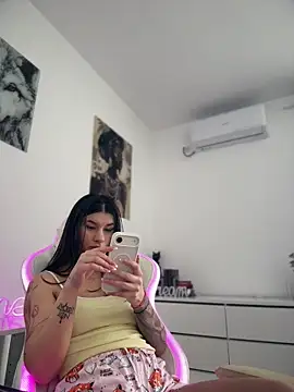 Simply the best online show from March 7, 12:35 pm