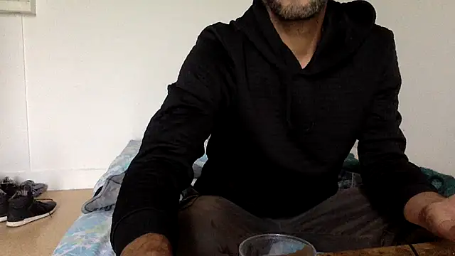 molozeb online show from October 8, 8:34 am