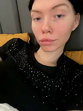 Lisaaa Alisa online show from December 19, 4:30 am