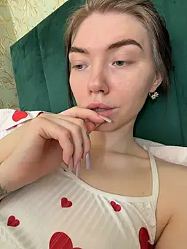 Lisaaa Alisa online show from February 19, 8:32 am