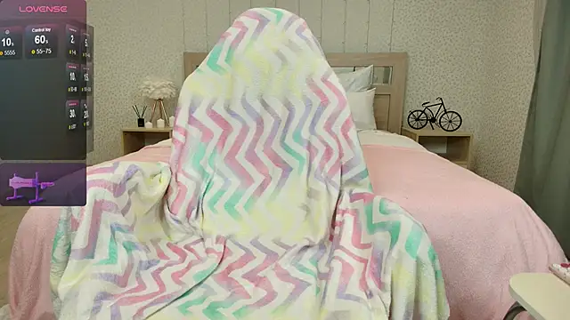 Snapshot of oliviiaa chatting on November 10, 12:20 am oliviiaa online show from November 10, 12:20 am