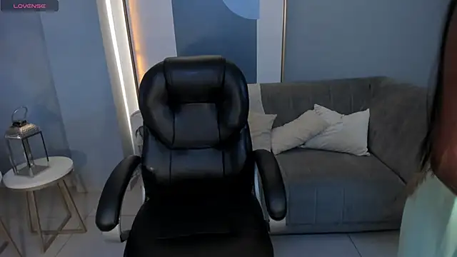 Snapshot of JessicaWilliams1 chatting on October 5, 8:34 am JessicaWilliams1 online show from October 5, 8:34 am