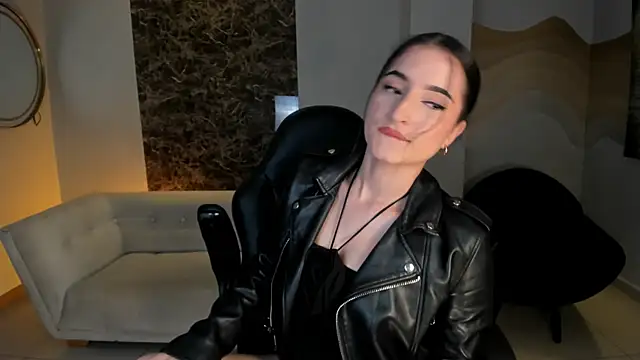 DominiqueVega online show from December 19, 6:56 am