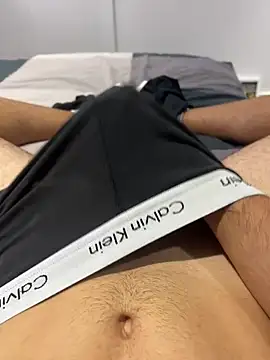 h0rnyguy001 online show from September 29, 6:07 am