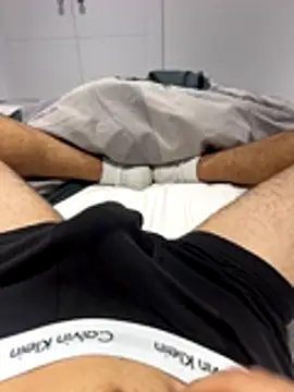 h0rnyguy001 online show from October 17, 6:05 am