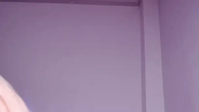 caarlywhitee online show from September 25, 12:03 am