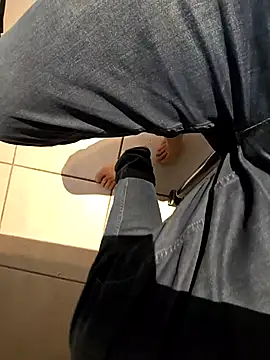 Snapshot of Lorent6969 chatting on December 2, 12:10 pm Lorent6969 online show from December 2, 12:10 pm