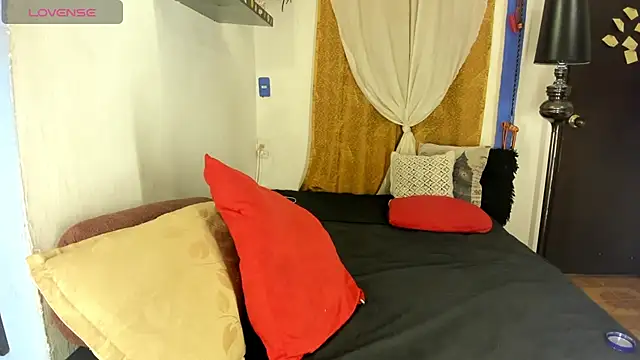 SARAMISHA online show from November 5, 2:28 pm