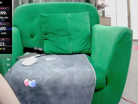 nina9384 online show from February 12, 10:37 pm