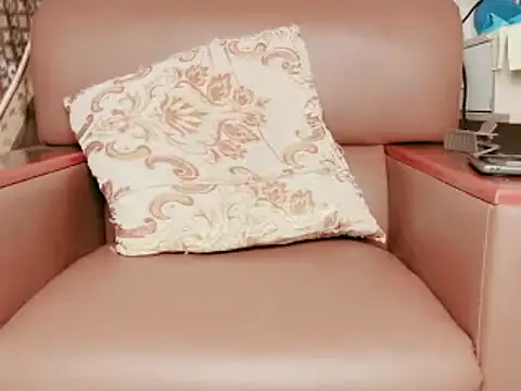 Snapshot of nina9384 chatting on December 16, 10:37 pm nina9384 online show from December 16, 10:37 pm