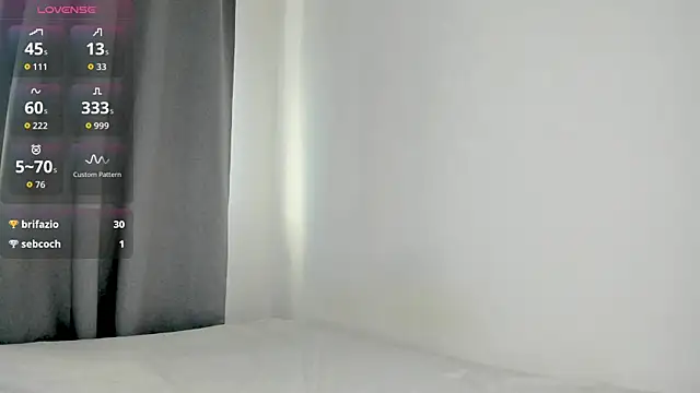 mercedescutee online show from December 19, 12:45 pm