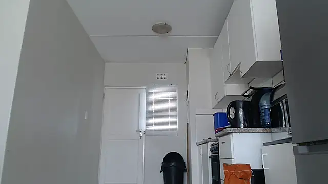 officialkhakes za online show from November 9, 9:07 am