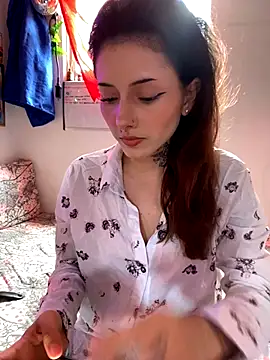 LiliJones  online show from October 3, 5:21 pm