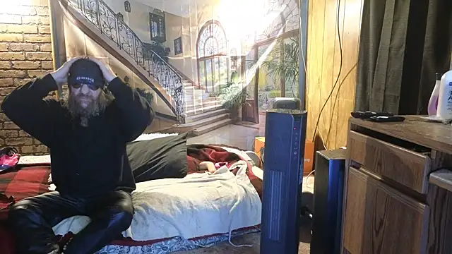 PropertyAndBiker online show from January 16, 9:30 pm