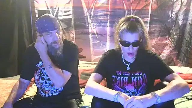 Snapshot of PropertyAndBiker chatting on July 9, 10:14 pm PropertyAndBiker online show from July 9, 10:14 pm