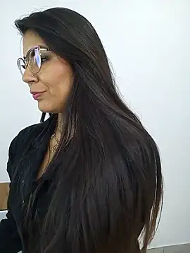 Snapshot of Luna_Dumont chatting on May 14, 11:17 am Luna Dumont online show from May 14, 11:17 am