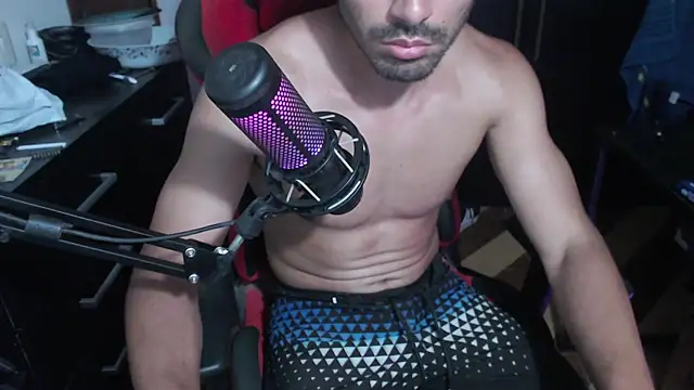 Snapshot of m16x16x chatting on December 5, 6:00 am m16x16x online show from December 5, 6:00 am