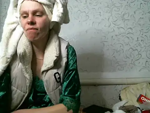 Julie Silver online show from February 27, 4:53 pm